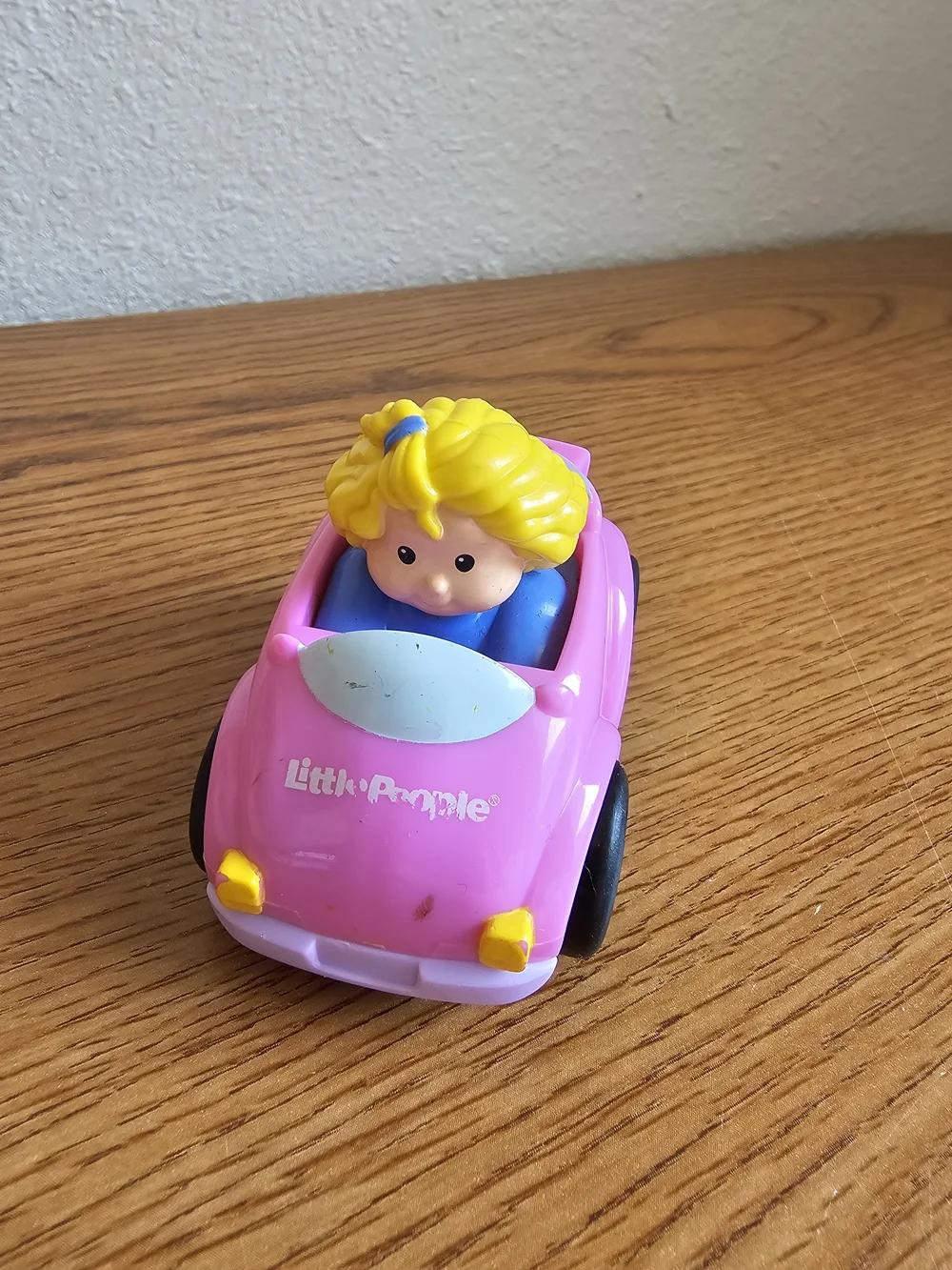 4/$10 Little People Fisher Price Wheelies Pink Car With Blond Girl Driver 2009